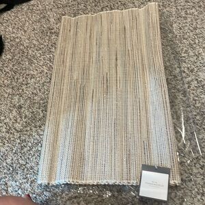 Threshold Table Runner.